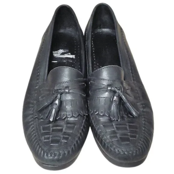 G.H. Bass & Co. | Shoes | Bass Court Mens Tassel Loafer  display picture 3